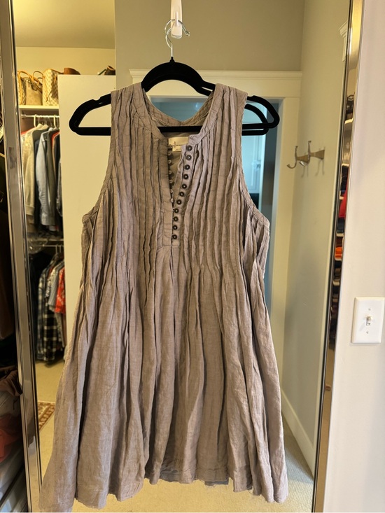 Anthropologie Dresses & Skirts - Anthropologie Light Gray Linen Button-Front Top